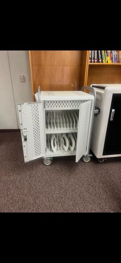 Mobile charging and storage cart
