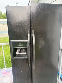 Side by side fridge