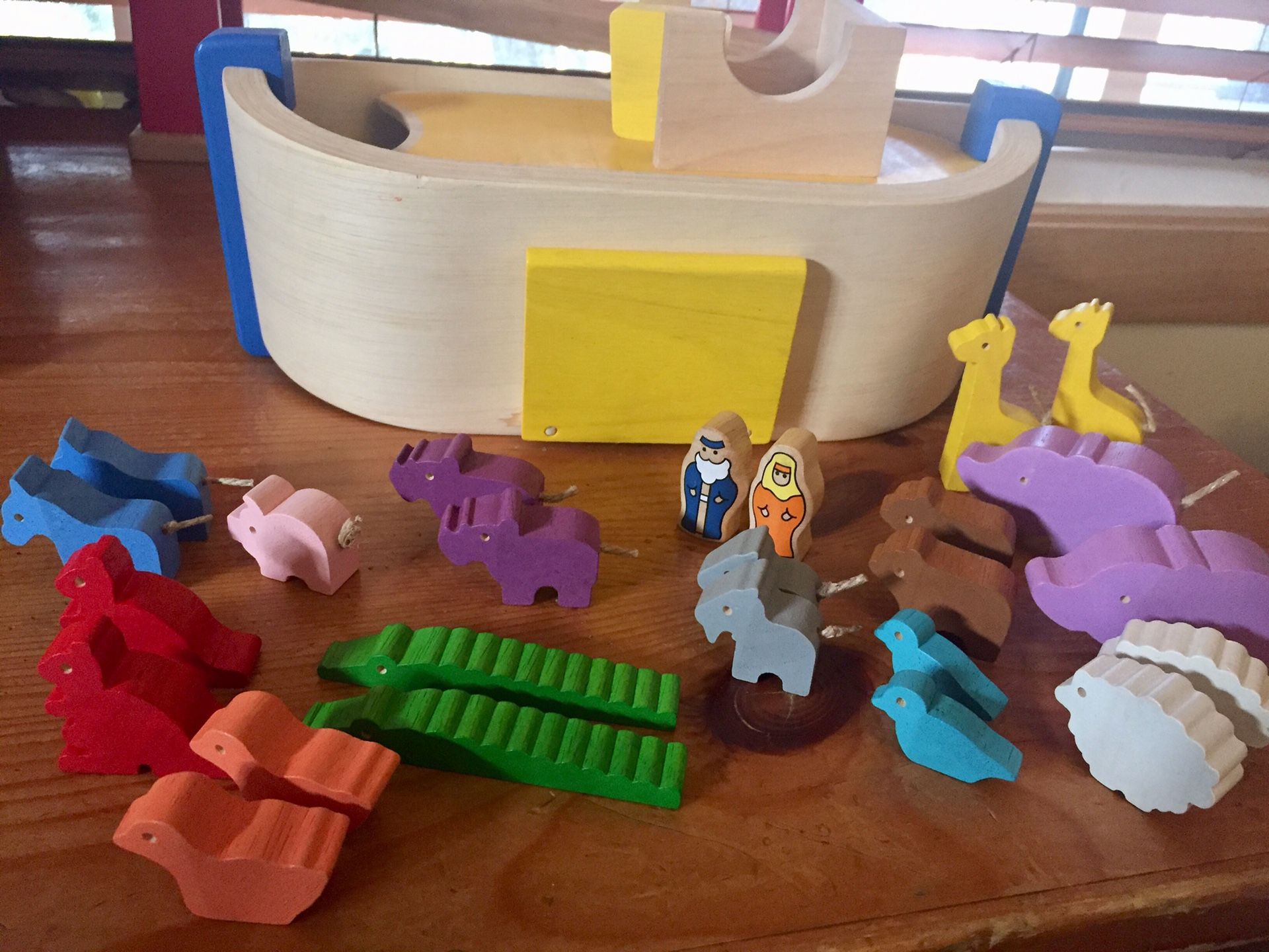 Eco friendly wooden Noah’s ark boat toy