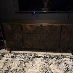 TV Stand 