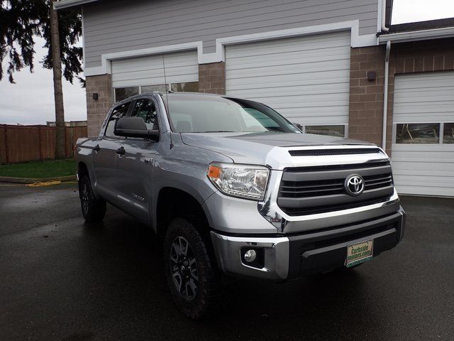 2014 Toyota Tundra 4WD Truck