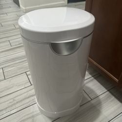 Munchkin Diaper Pail