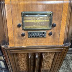 Antique Radio