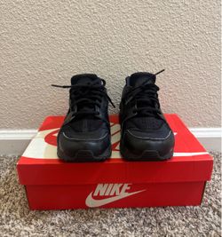 Nike Women’s Huaraches