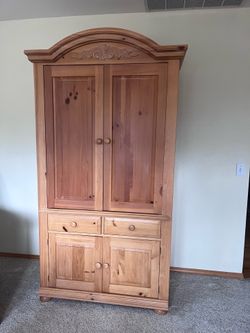 Broyhill entertainment center
