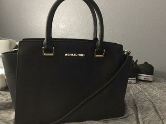 Michael Kors purse