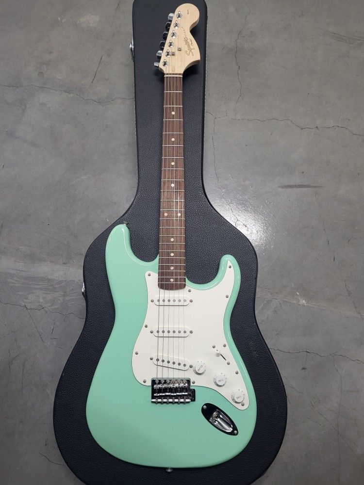 Fender Squire Stratocaster Affinity Baby Blue
