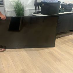 Vizio smart TV 72 inch
