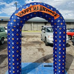 New Halloween Arch $65FIRM “51ave and Glendale 