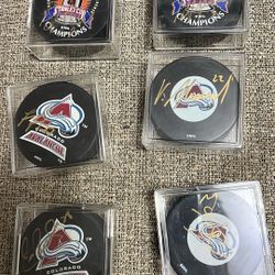 1996 Denver Hockey Team Avalanche Pucks Autographed 