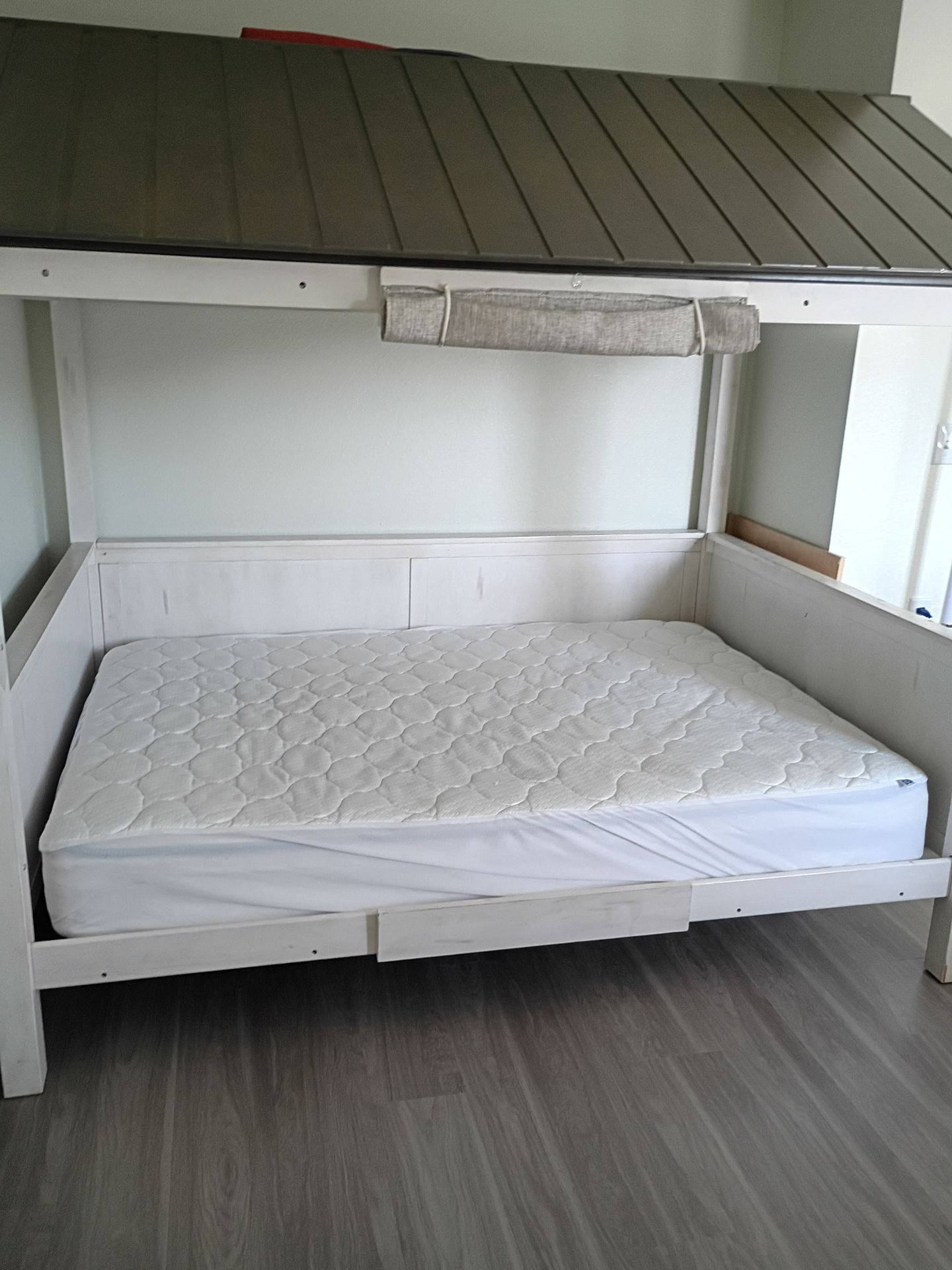 House Toddler Full size bed