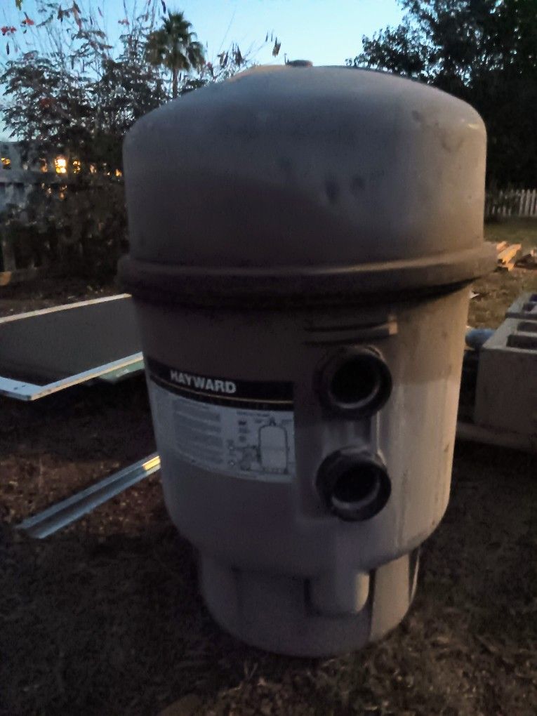 Hayward DE Pool Filter for Sale in Phoenix, AZ - OfferUp