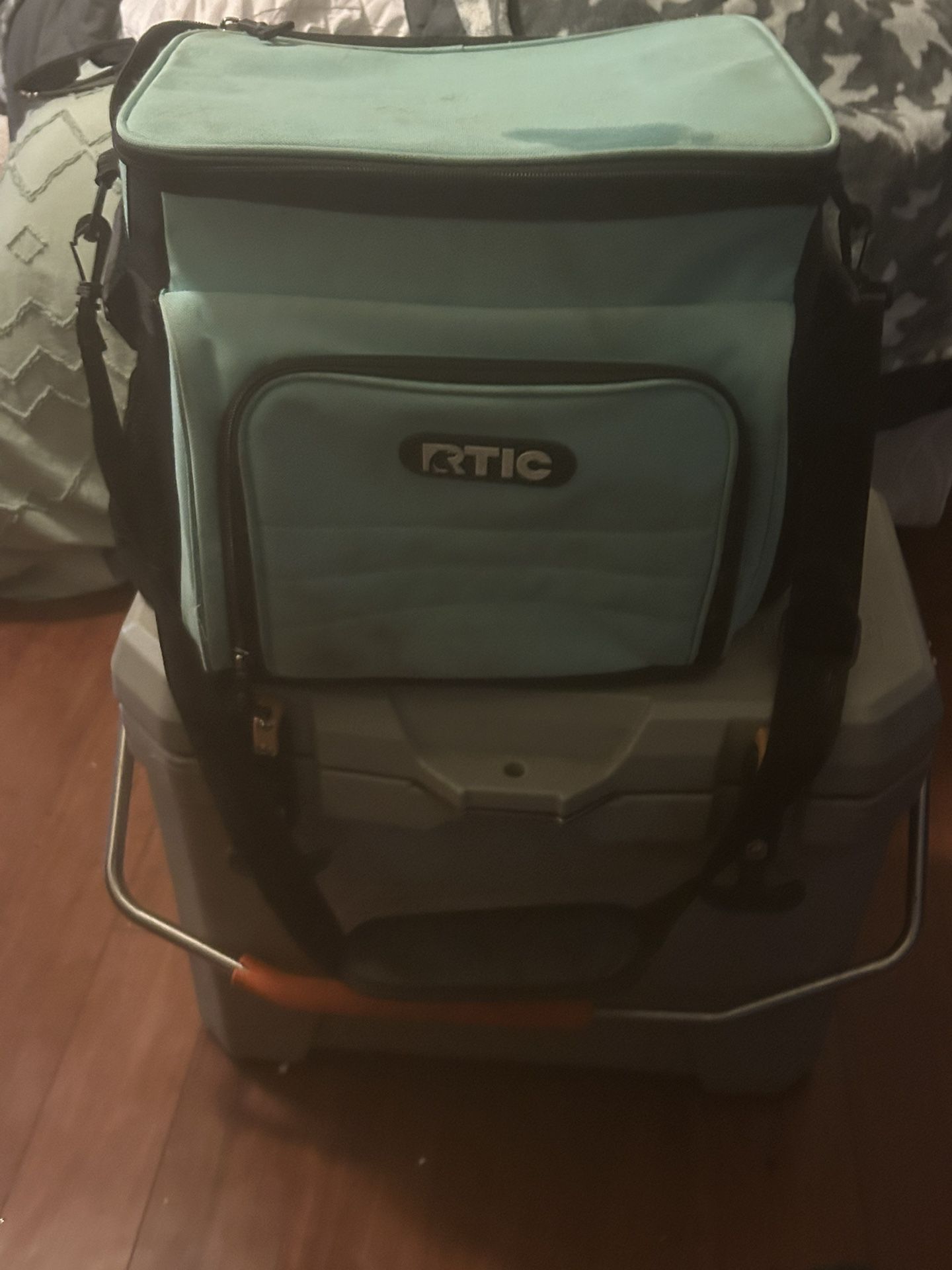 RTIC 20 Can Soft Cooler 