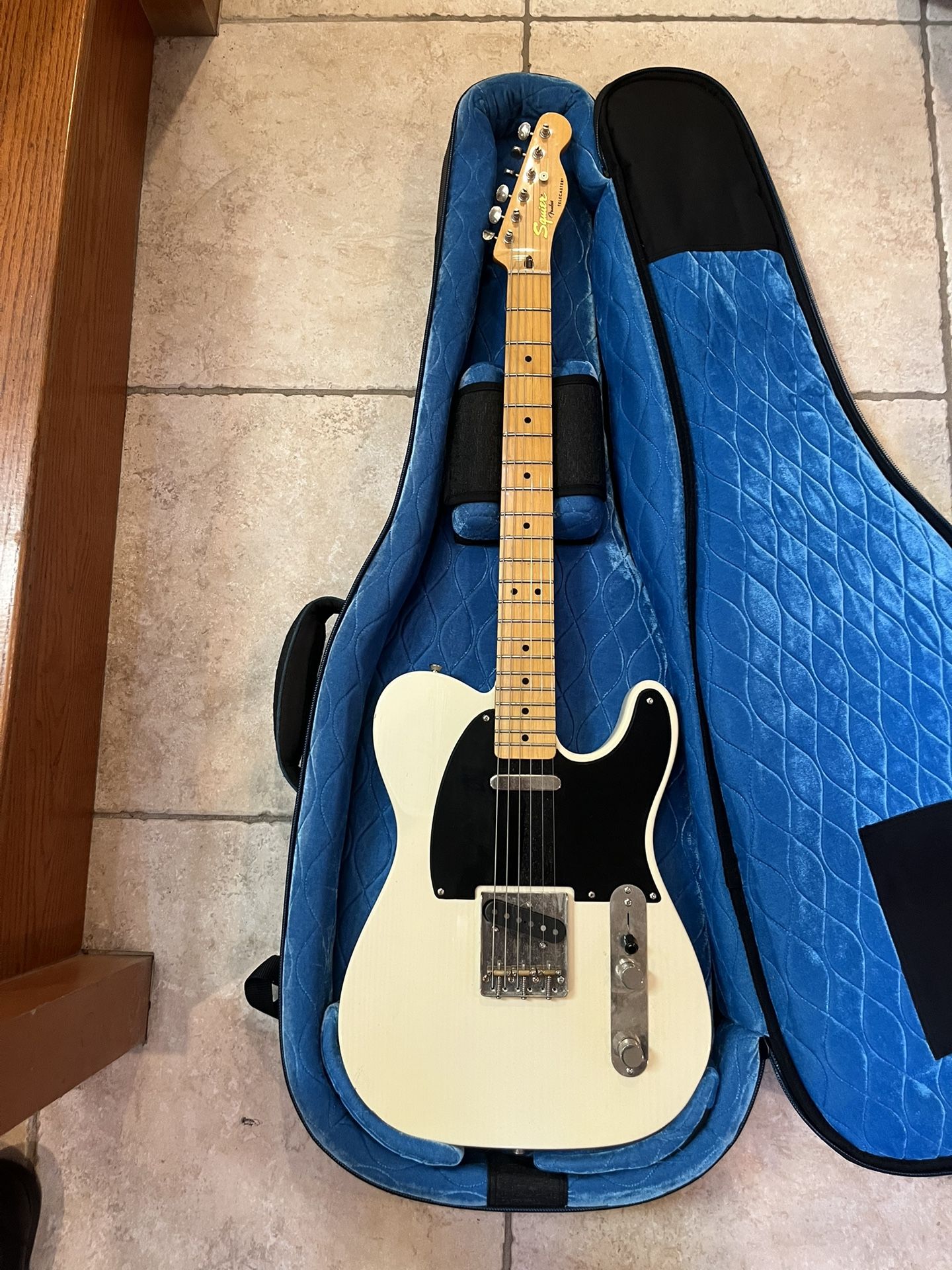 Squier Classic Vibe 50s Telecaster w/ Reunion Blues Hardshell Case (Brand New)