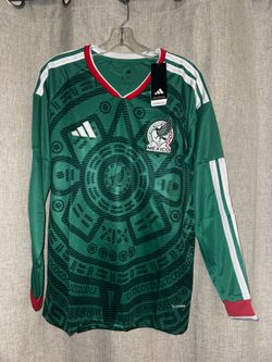 Medium and Large México 🇲🇽 jerseys. Green long sleeve México jersey with WC parches !