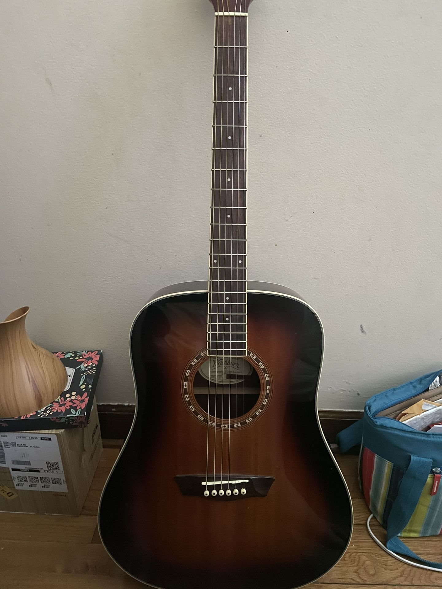 Washburn Tobacco Sunburst Acoustic Guitar