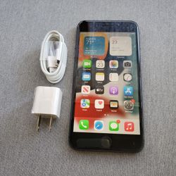 iPhone 8 Plus 256gb - UNLOCKED - Like New 