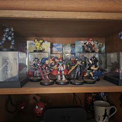 Various Nintendo Amiibos 
