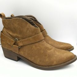 women's Coconuts by Matisse pointed western booties 7.5M