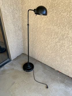 Black modern floor lamp