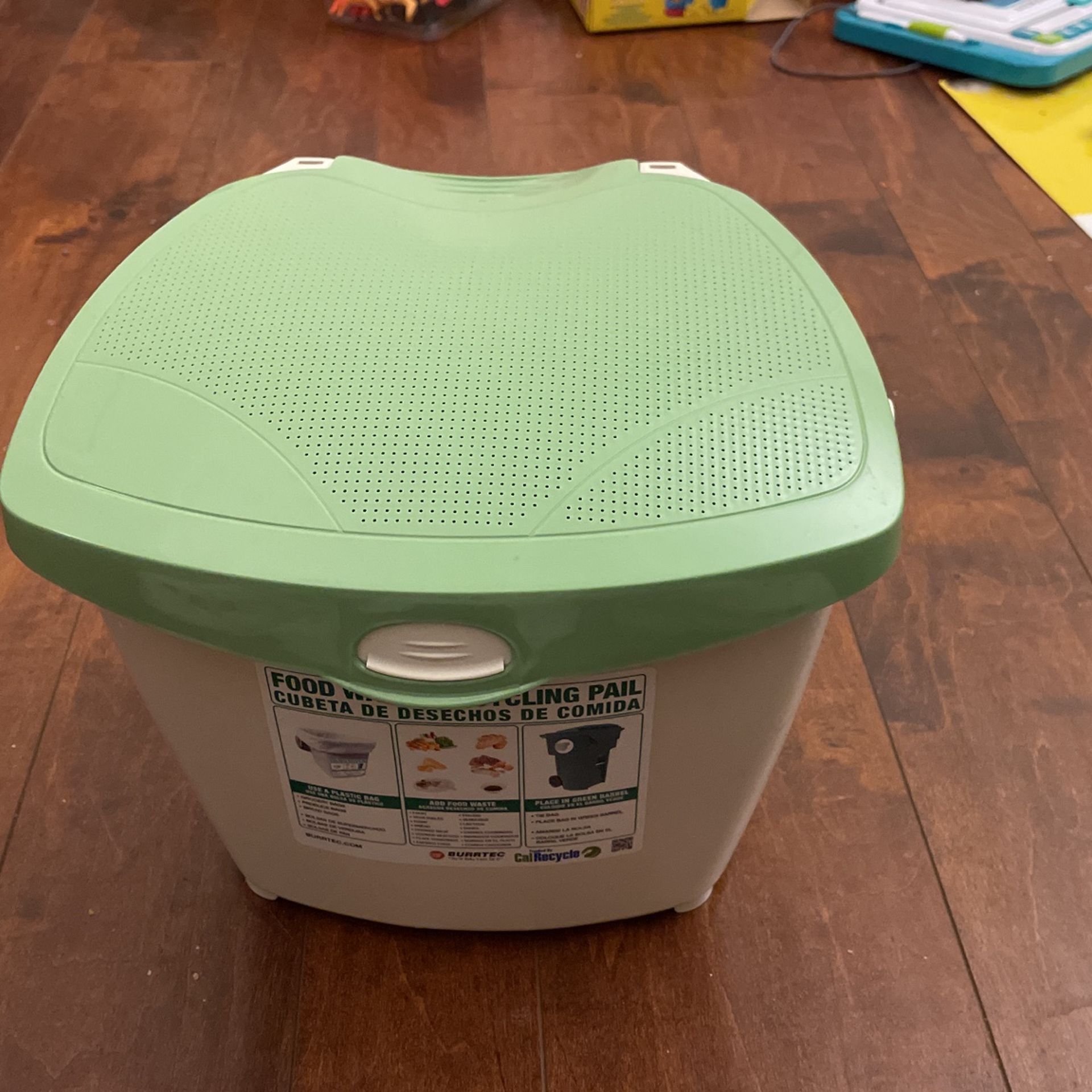 Food Waste Recycling Pail