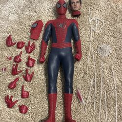 Hot Toys The Amazing Spiderman Andrew Garfield 