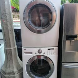 SET WASHER AND DRYER APILABLE  , SIDE BY SIDE