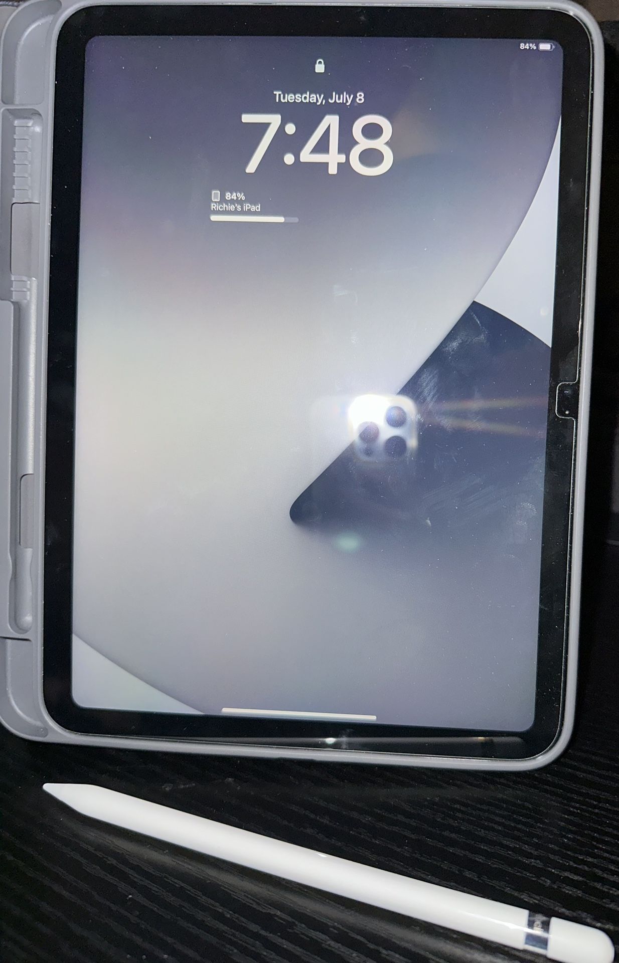 10th Gen iPad 10.9 Inch 64 gb Silver (WiFi) | Apple Pencil 1st Generation [SEE DESCRIPTION EXTRA ITEMS INCLUDED]