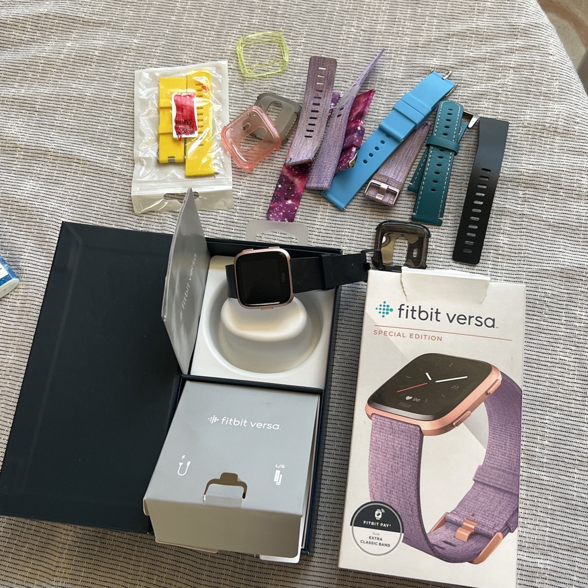 Fitbit Versa Special Edition 