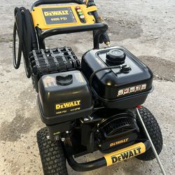 Dewalt 4400psi Gas Pressure Washer 