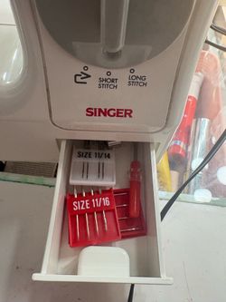 Vintage Singer Tiny Tailor Mending Sewing Machine TT600 White