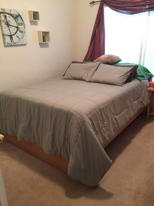 Dockers brand queen size microfiber comforter set