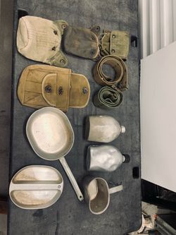 VINTAGE MILITARY GEAR