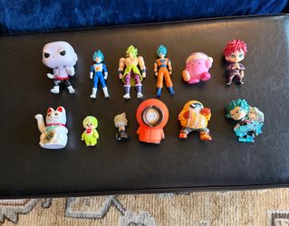 ASSORTED ANIME COLLECTIBLES