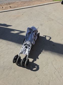 Stroller gap fold Glendora pick up