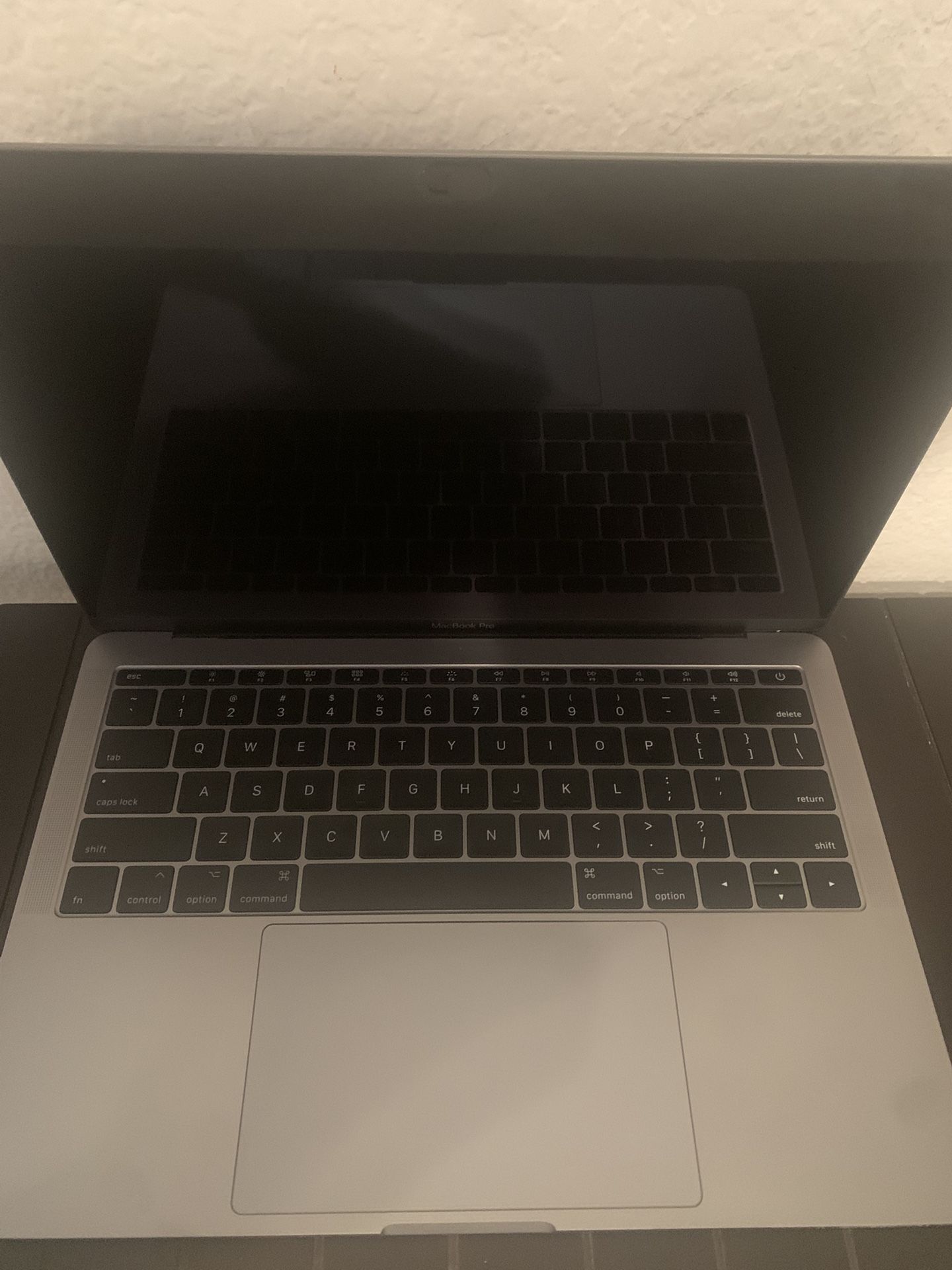 Apple MacBook Pro 13" i5 2.3GHz 8GB 256GB SSD, A1708 (Space Gray), 2017