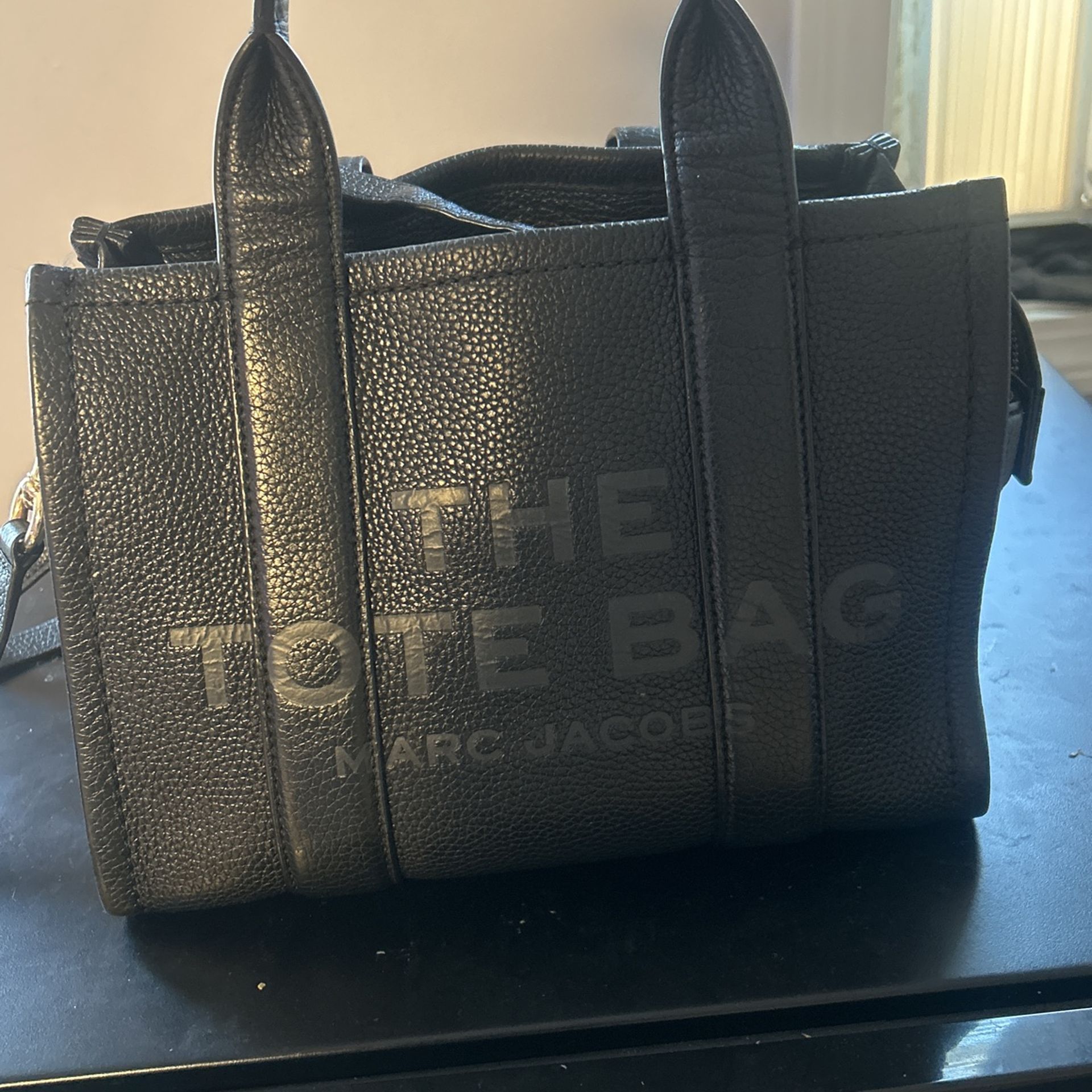 Small Leather Marc Jacob Bag