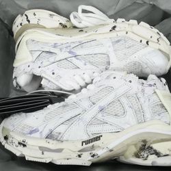 Men Balenciaga Runners Size 42/ 9.5US