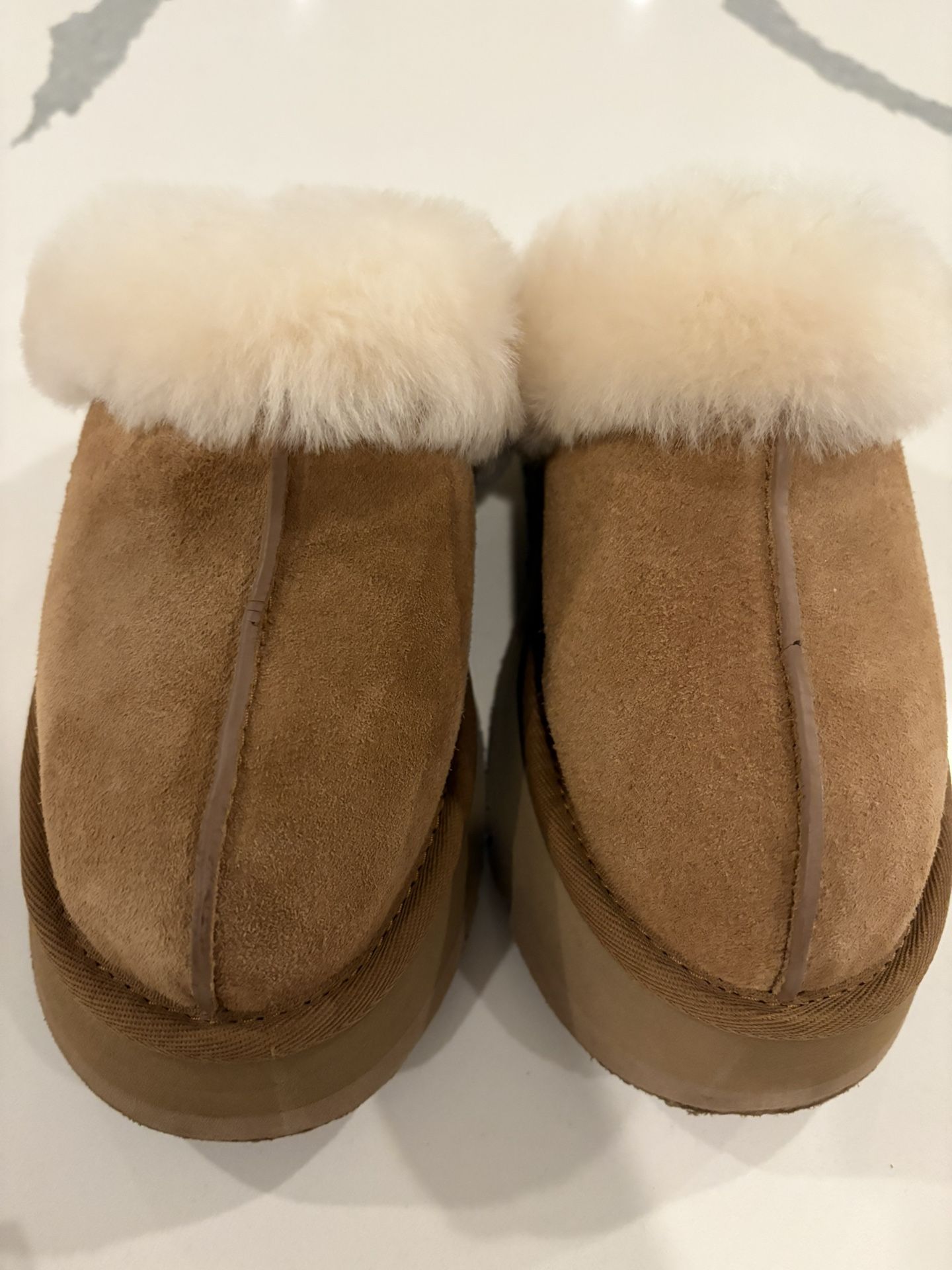 Ugg Platform Slippers Size 7 Worn Once