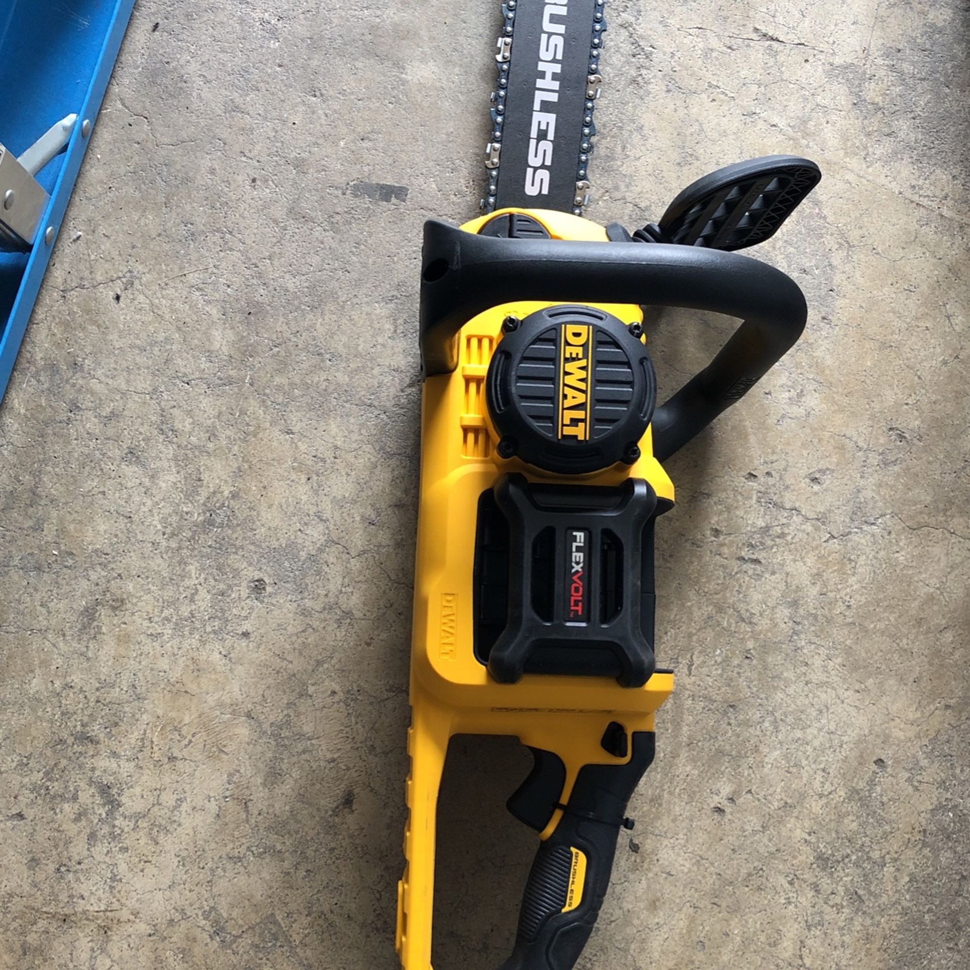 Dewalt 16 Inches Flexvolt Chainsaw