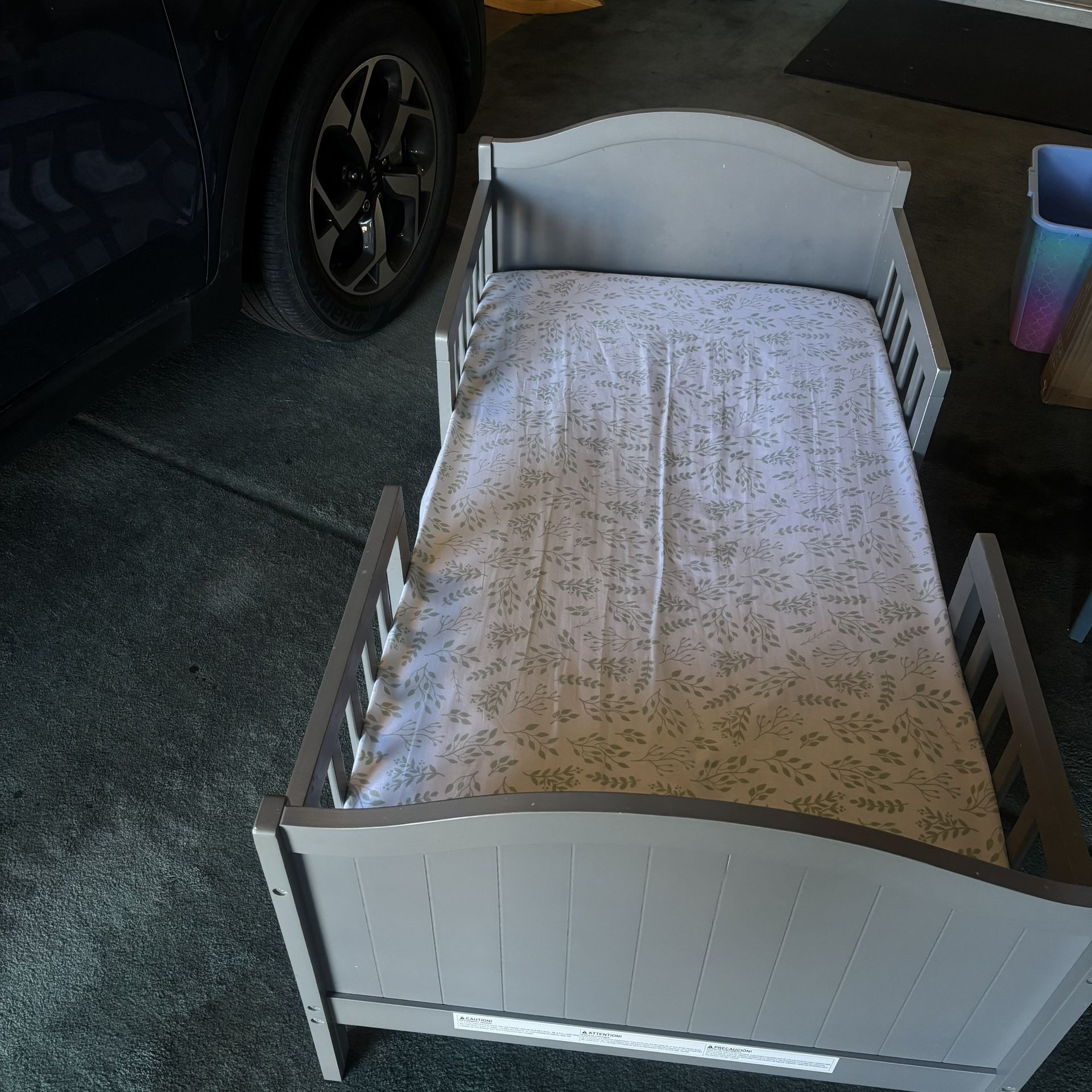 Toddler Bed W Mattresss