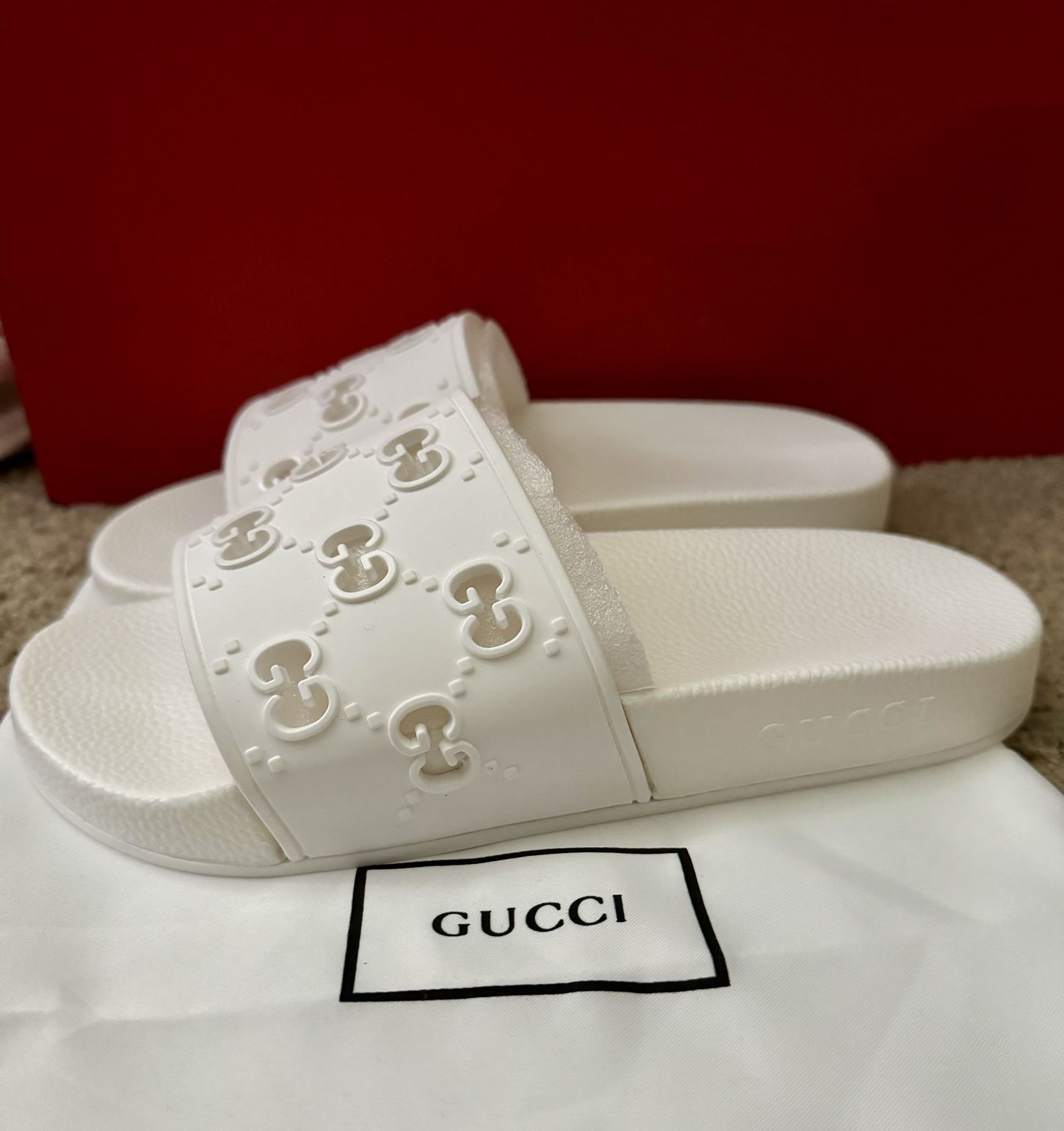 Women’s Gucci Slides Size 7