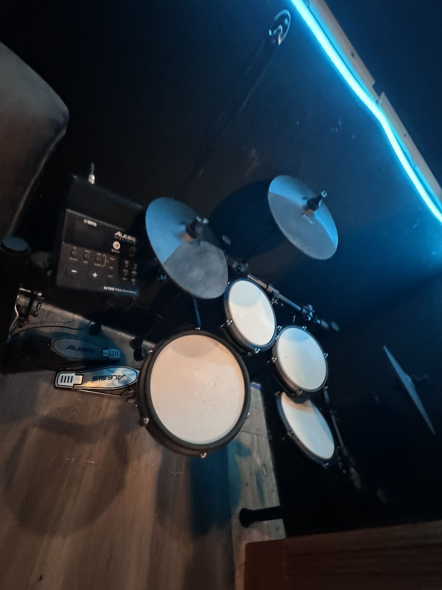 Alexis Nitro Max Electric Drum Set
