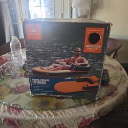 Ultra Deluxe Lounge 