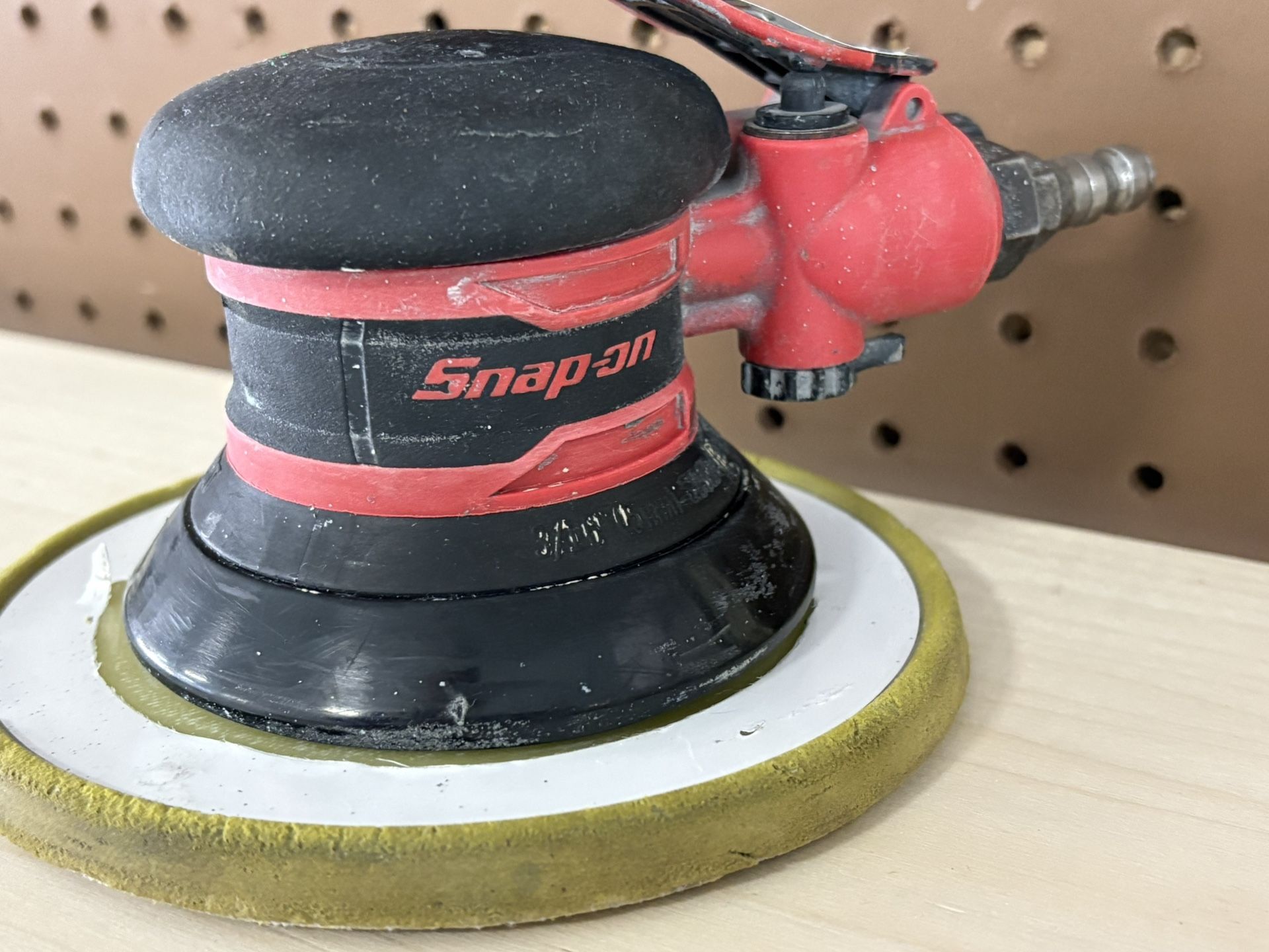 Snap On Low Vibration 6” Orbital Palm Air Sander