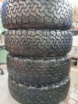 JUEGO DE YANTAS BFGOODRICH SEMI NUEVAS MEDIDA 17