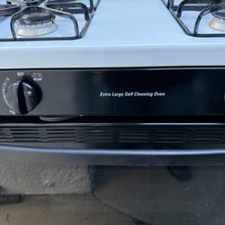GE Gas Stove/Oven