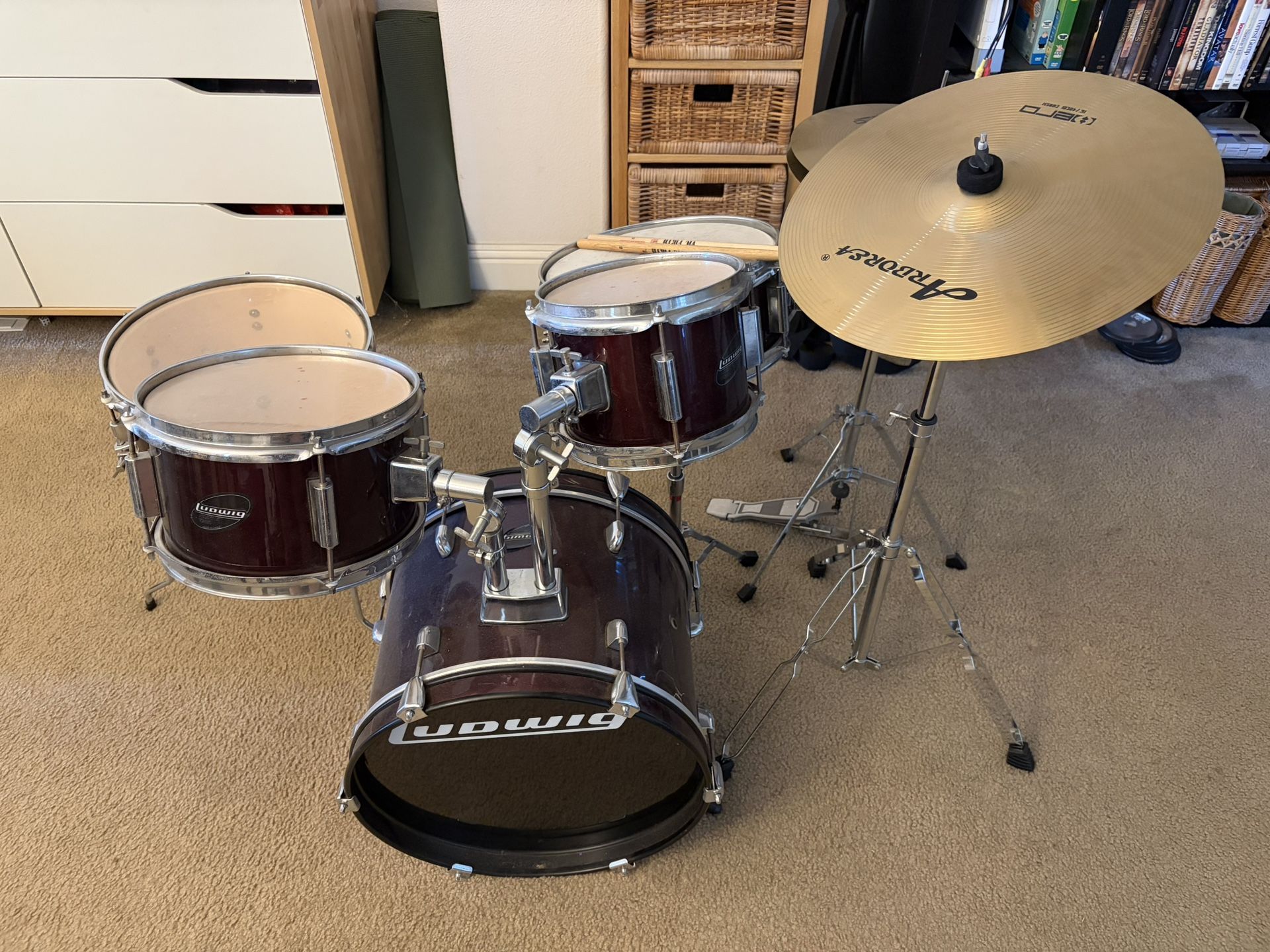 Ludwig Junior 7 Piece Drum Set