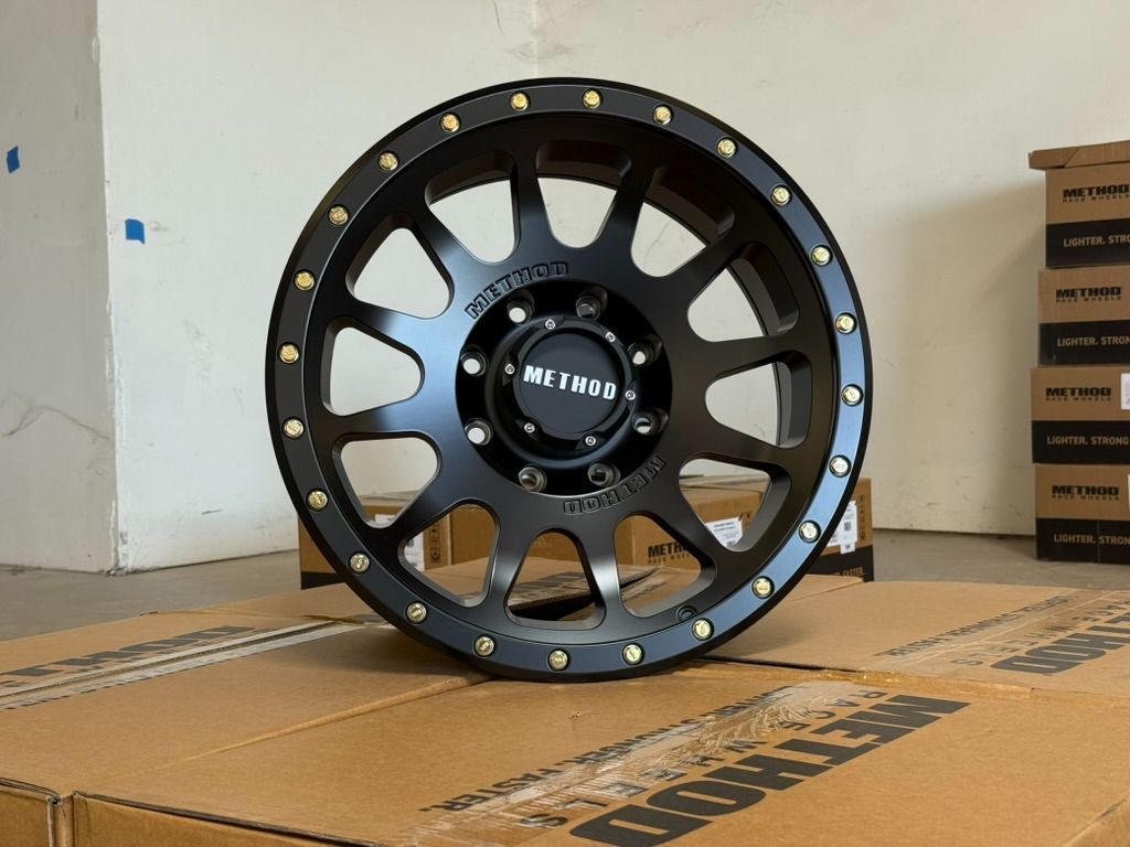 new 20” METHOD MR305 NV 20x10 Matte Black -18mm 8x180 Fits GMC CHEVY 2500HD 3500HD