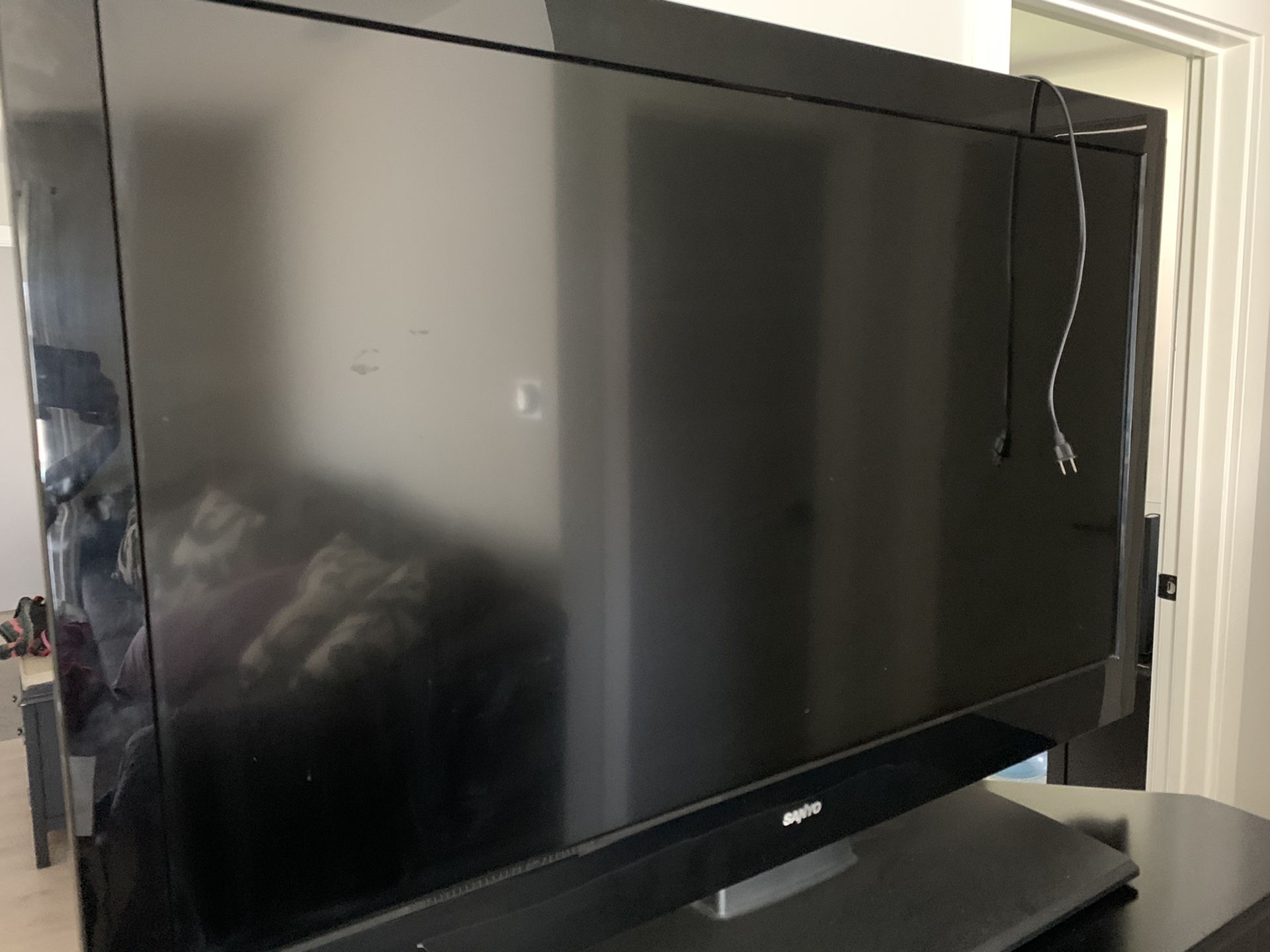55 inch Sanyo TV for Sale in San Diego, CA OfferUp
